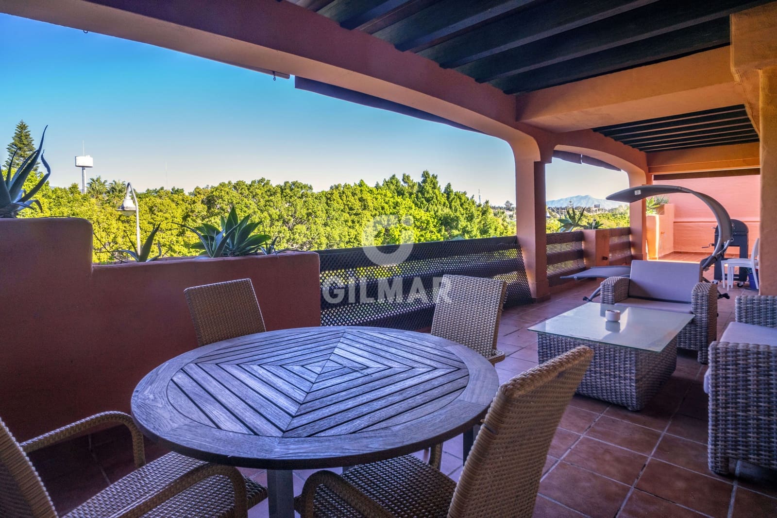 2 soverom Penthouse til salgs i Estepona med svømmebasseng garasje - € 525 000 (Ref: 9205982)