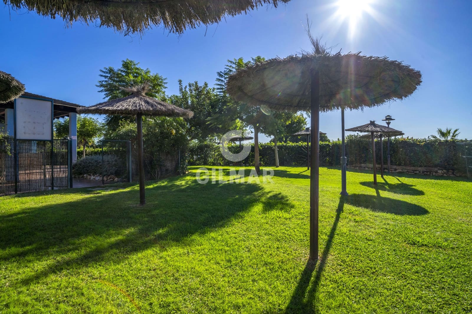 2 soverom Penthouse til salgs i Estepona med svømmebasseng garasje - € 525 000 (Ref: 9205982)