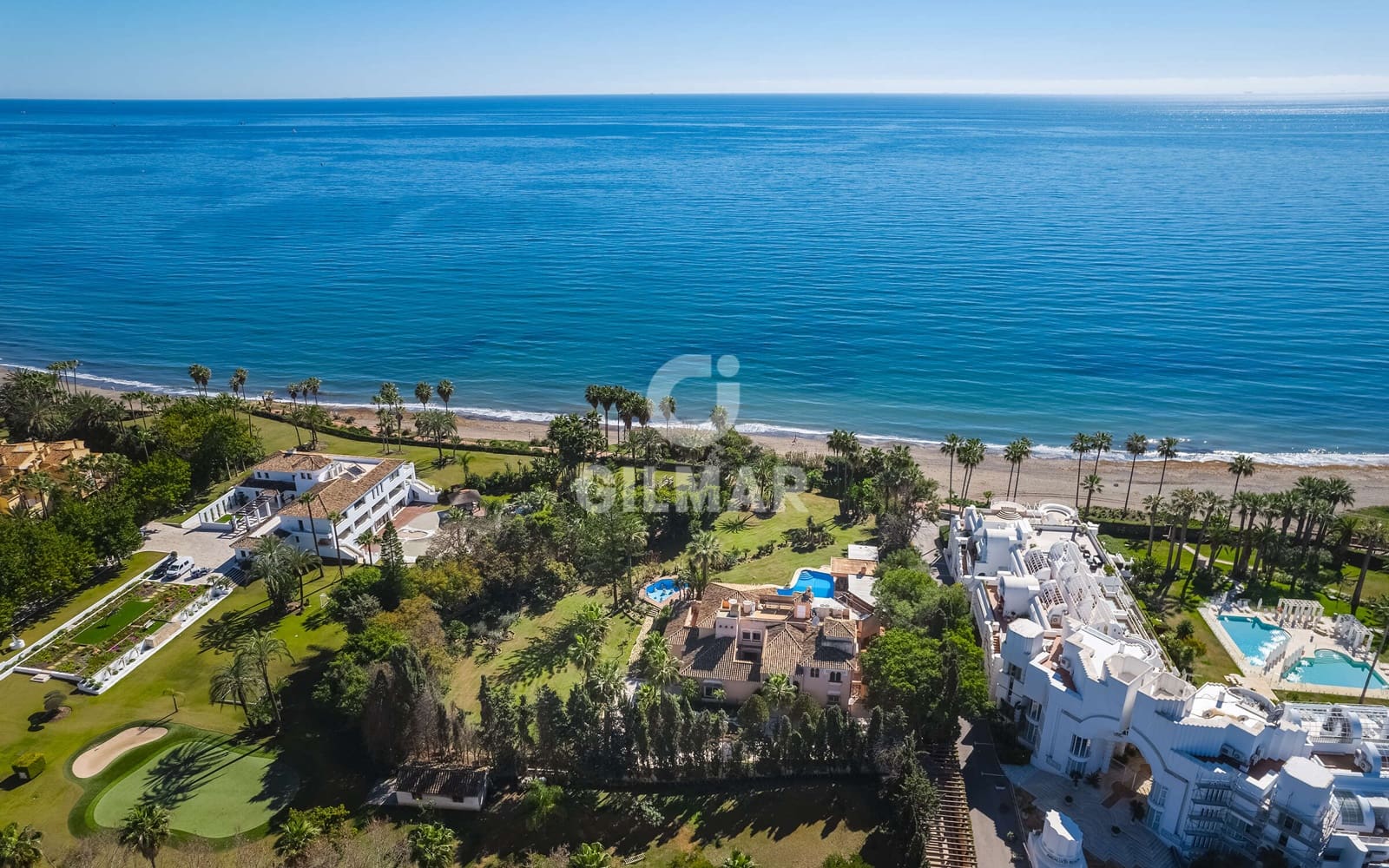 8 quarto Moradia para venda em Estepona com piscina garagem - 6 800 000 € (Ref: 9205983)