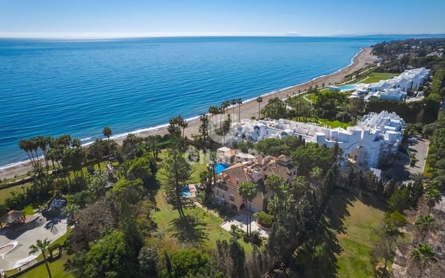 8 quarto Moradia para venda em Estepona com piscina garagem - 6 800 000 € (Ref: 9205983)