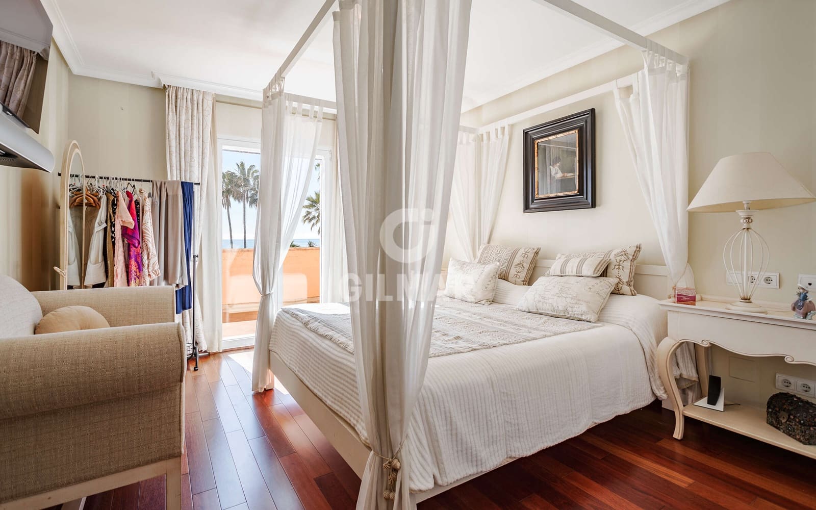 8 quarto Moradia para venda em Estepona com piscina garagem - 6 800 000 € (Ref: 9205983)