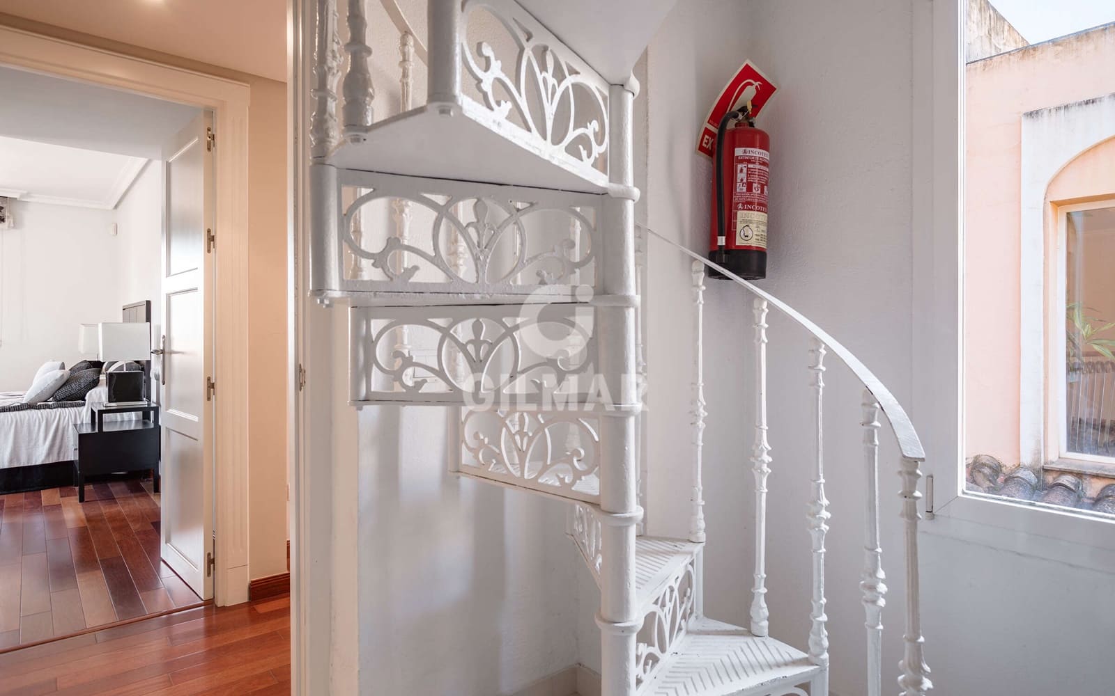 8 quarto Moradia para venda em Estepona com piscina garagem - 6 800 000 € (Ref: 9205983)