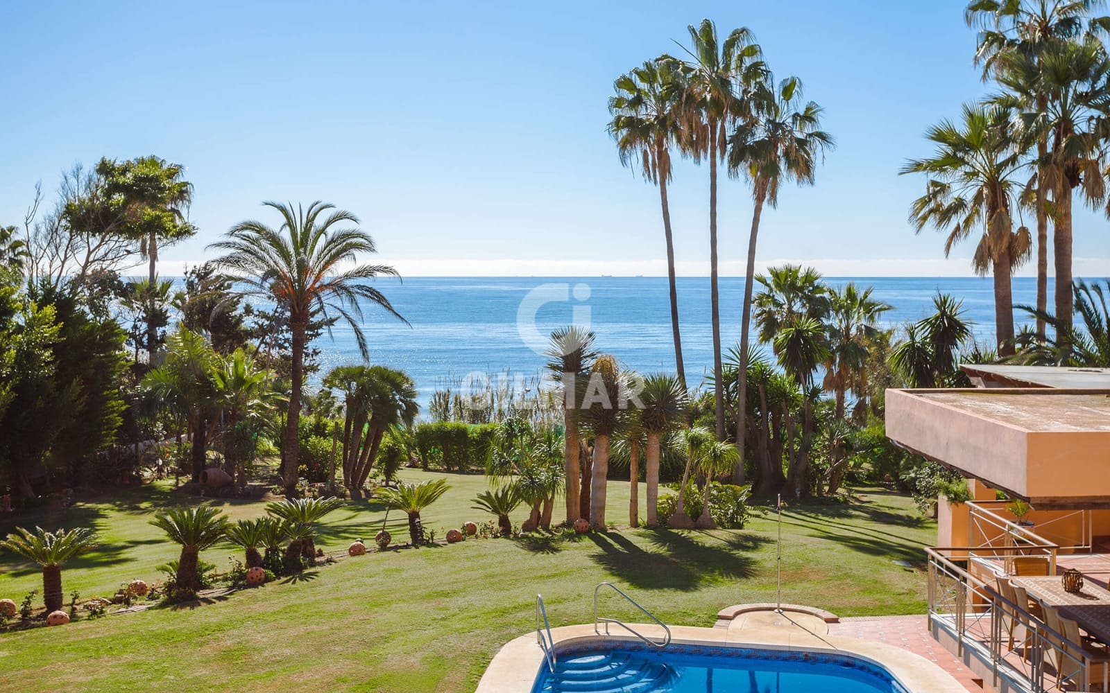 8 quarto Moradia para venda em Estepona com piscina garagem - 6 800 000 € (Ref: 9205983)