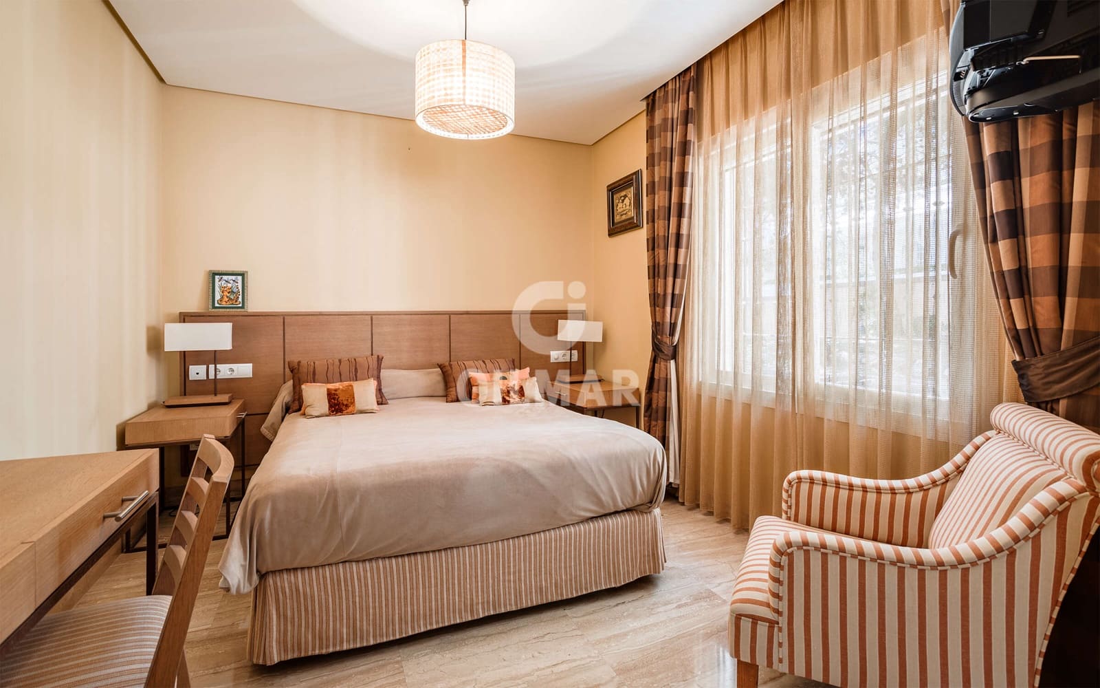 8 quarto Moradia para venda em Estepona com piscina garagem - 6 800 000 € (Ref: 9205983)