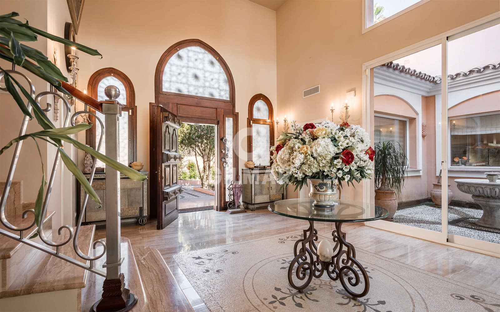 8 quarto Moradia para venda em Estepona com piscina garagem - 6 800 000 € (Ref: 9205983)