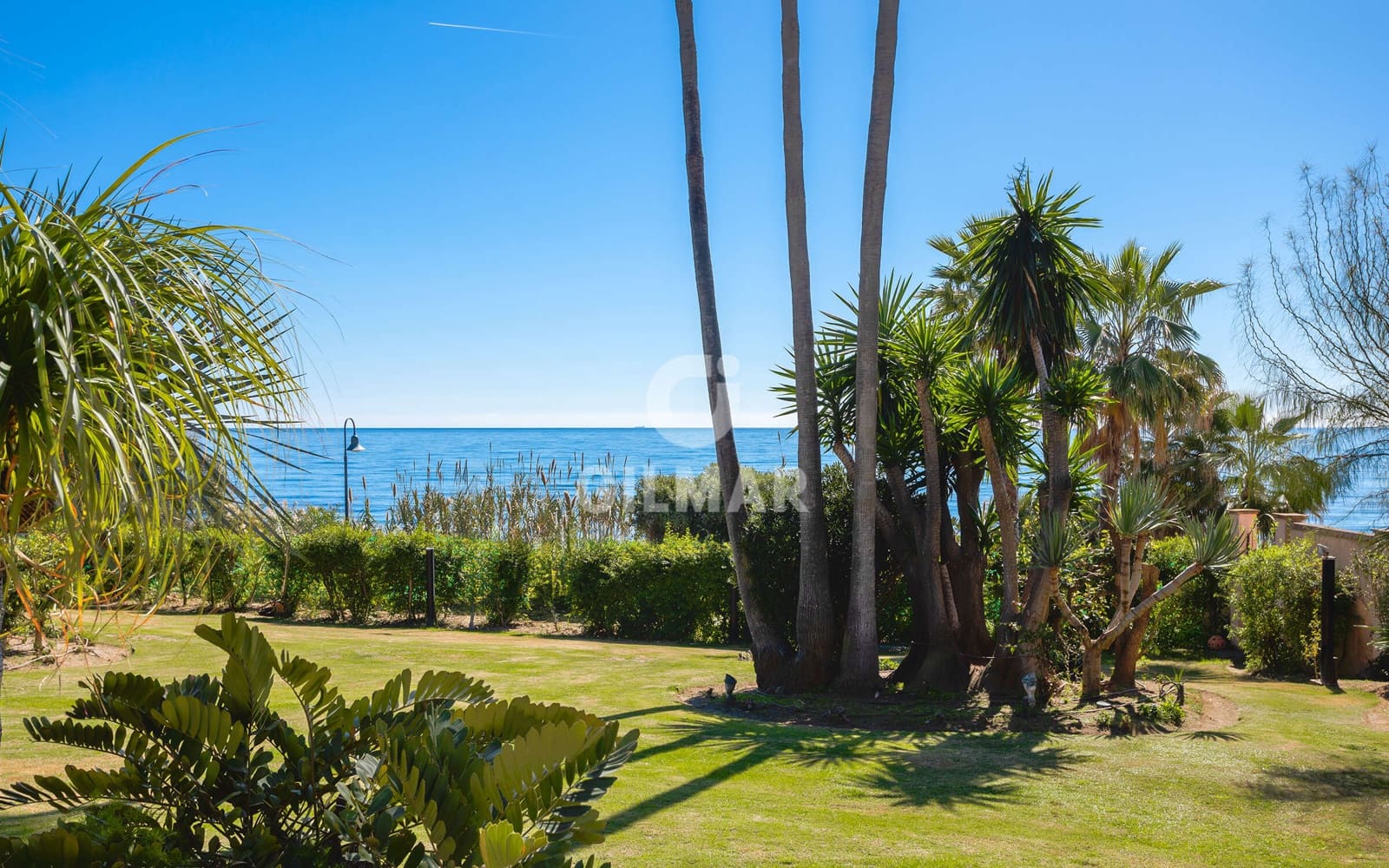 8 quarto Moradia para venda em Estepona com piscina garagem - 6 800 000 € (Ref: 9205983)