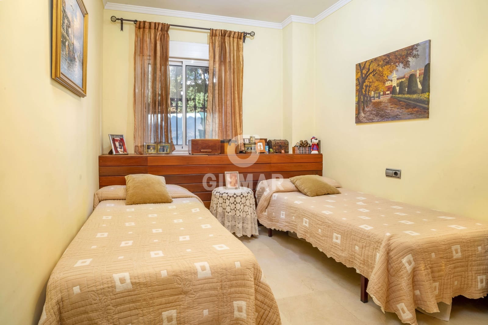 4 sypialnia Dom blizniak na sprzedaż w Estepona z garażem - 700 000 € (Ref: 9205985)