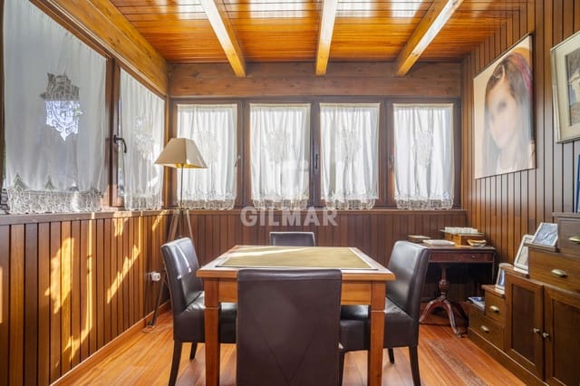 Pareado de 4 habitaciones en Centro, Estepona en venta con garaje - 700.000 € (Ref: 9205985)