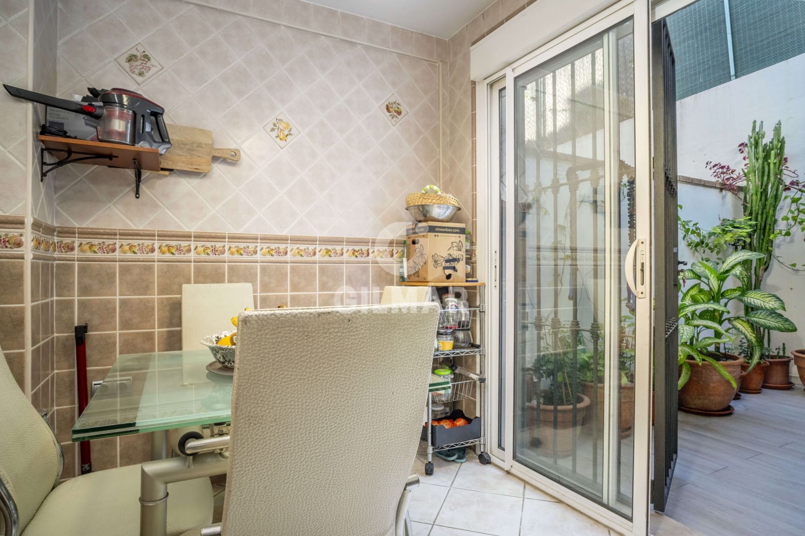 4 sypialnia Dom blizniak na sprzedaż w Estepona z garażem - 700 000 € (Ref: 9205985)