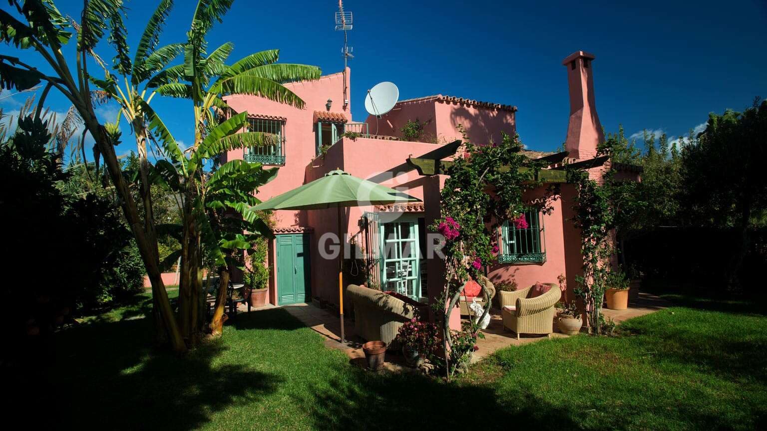 3 slaapkamer Villa te koop in Estepona - € 875.000 (Ref: 9205986)