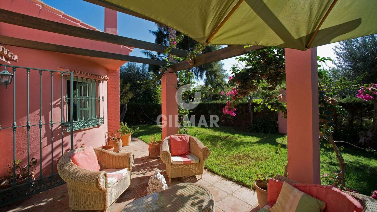 3 slaapkamer Villa te koop in Estepona - € 875.000 (Ref: 9205986)