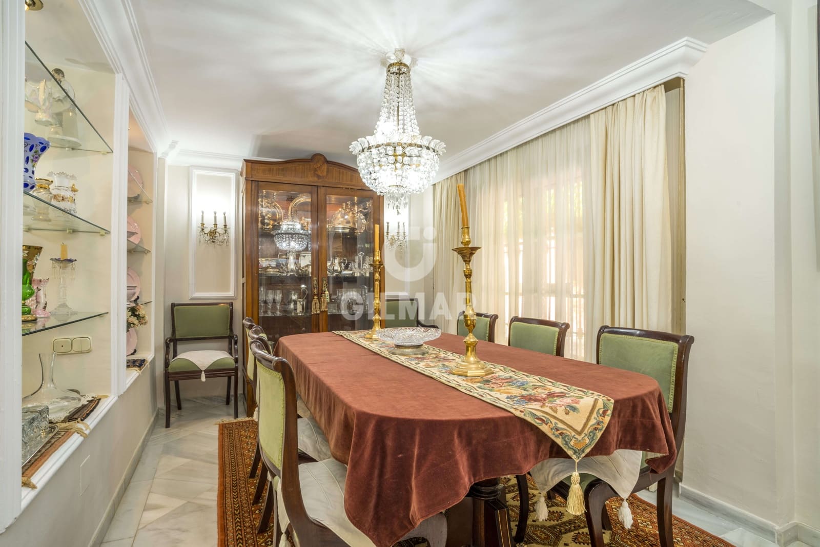 7 bedroom Villa for sale in Estepona with pool garage - € 3,800,000 (Ref: 9205987)