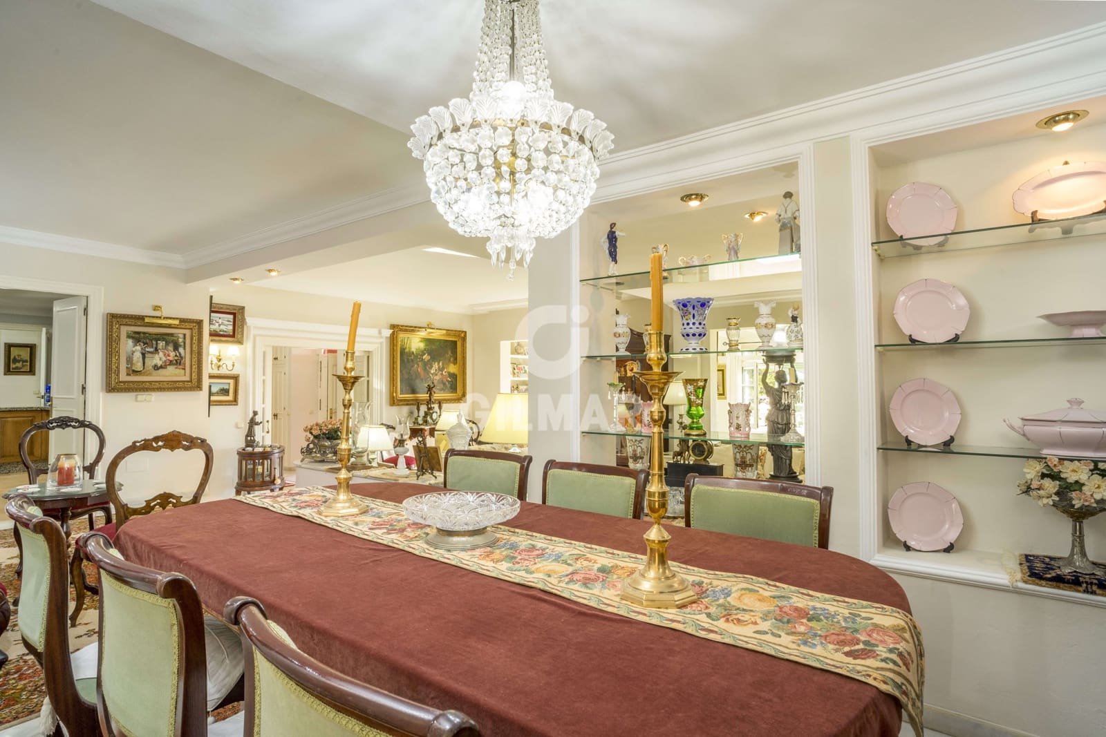 7 bedroom Villa for sale in Estepona with pool garage - € 3,800,000 (Ref: 9205987)