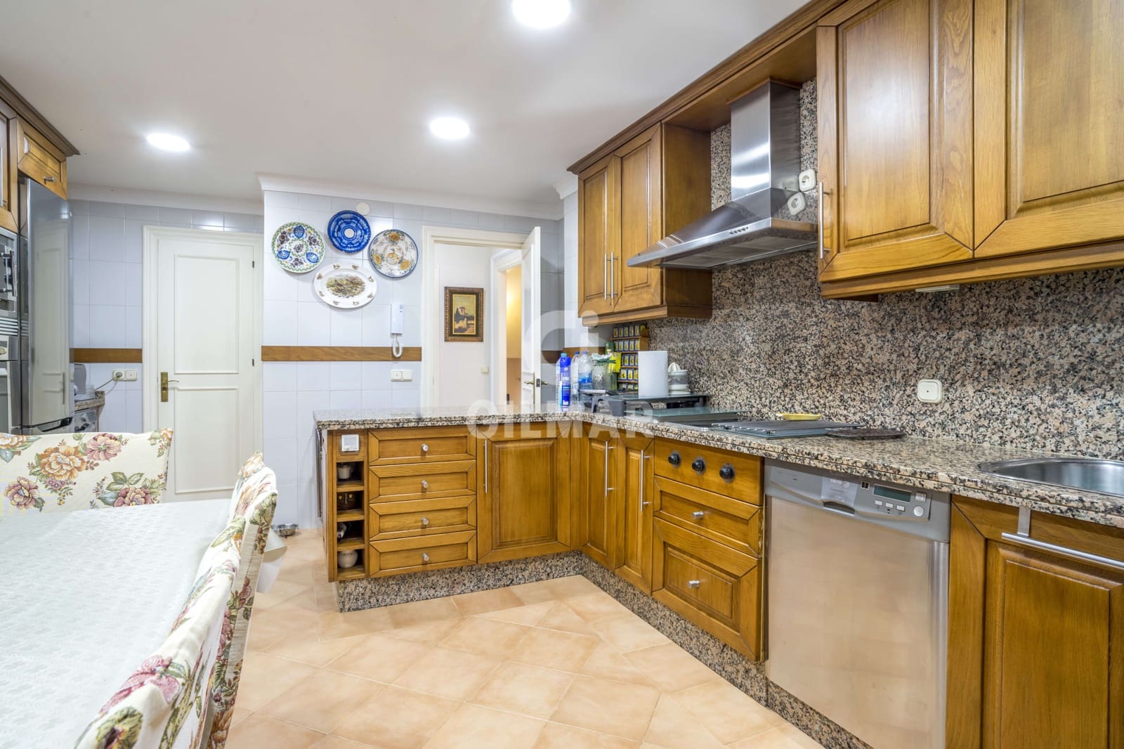 7 bedroom Villa for sale in Estepona with pool garage - € 3,800,000 (Ref: 9205987)