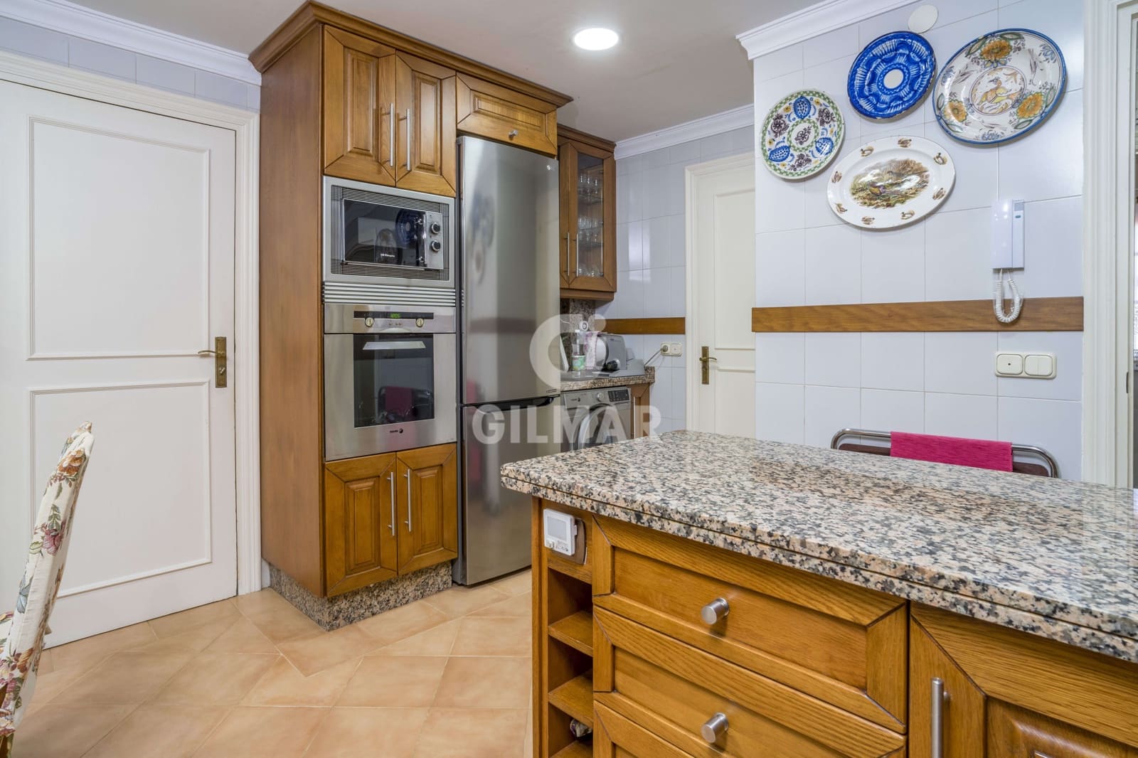 7 bedroom Villa for sale in Estepona with pool garage - € 3,800,000 (Ref: 9205987)