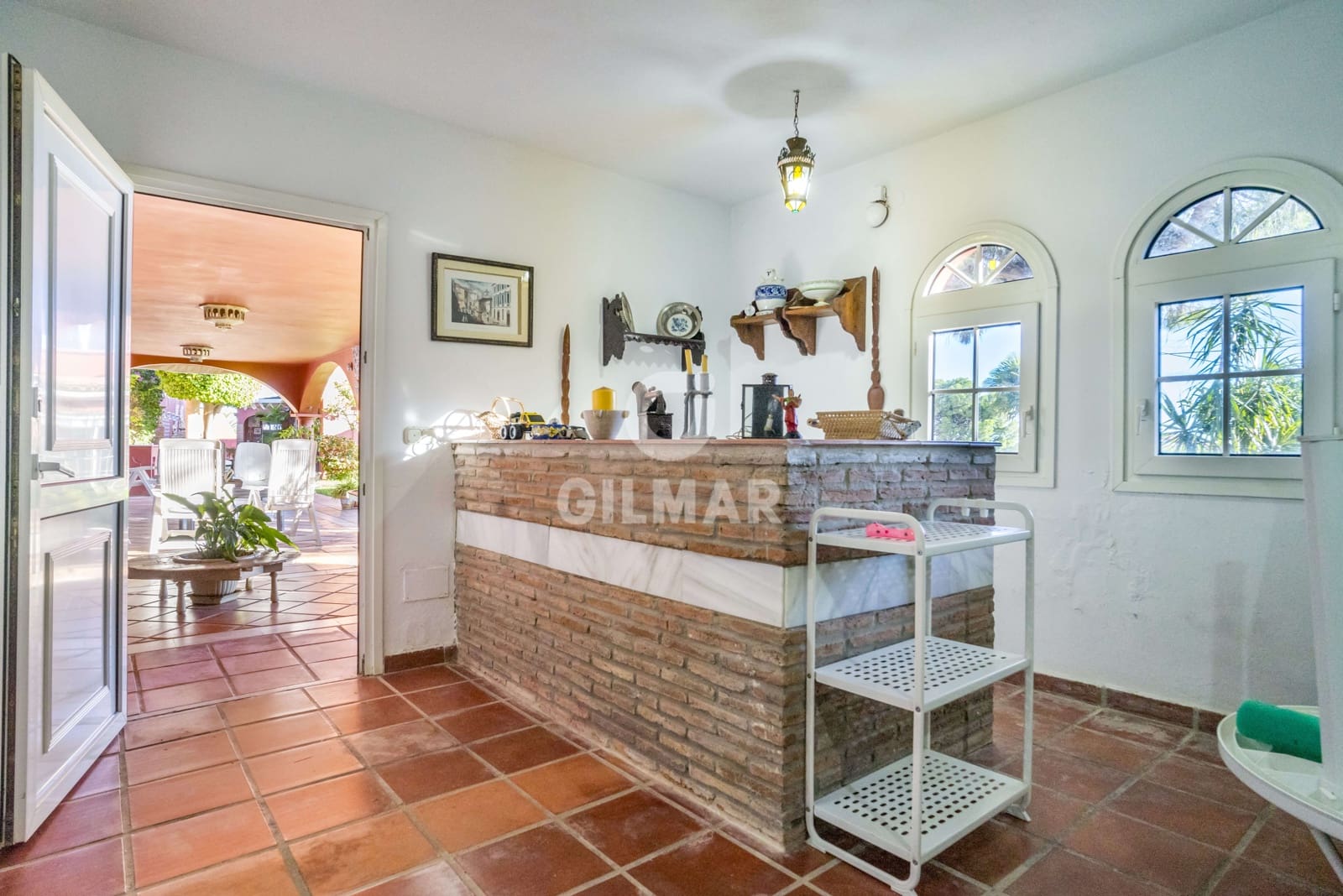 7 bedroom Villa for sale in Estepona with pool garage - € 3,800,000 (Ref: 9205987)