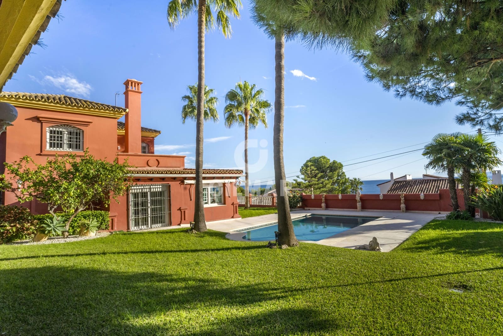7 bedroom Villa for sale in Estepona with pool garage - € 3,800,000 (Ref: 9205987)