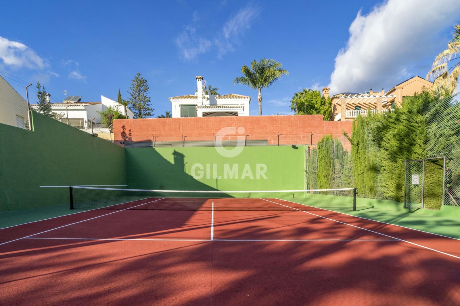 7 bedroom Villa for sale in Estepona with pool garage - € 3,800,000 (Ref: 9205987)