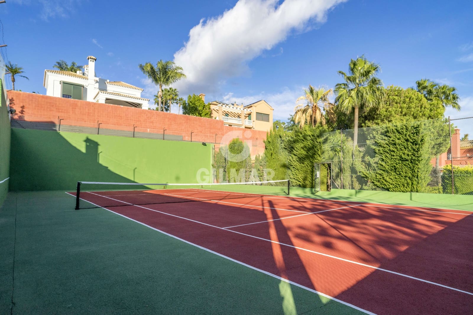 7 bedroom Villa for sale in Estepona with pool garage - € 3,800,000 (Ref: 9205987)