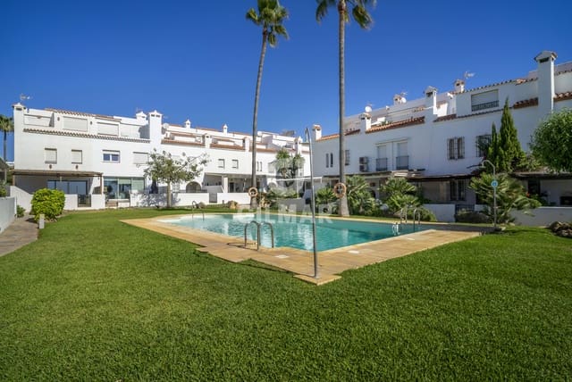 3 soveværelse Semi-Rækkehus til salg i Marina de Casares, Casares med swimmingpool - € 1.250.000 (Ref: 9205992)