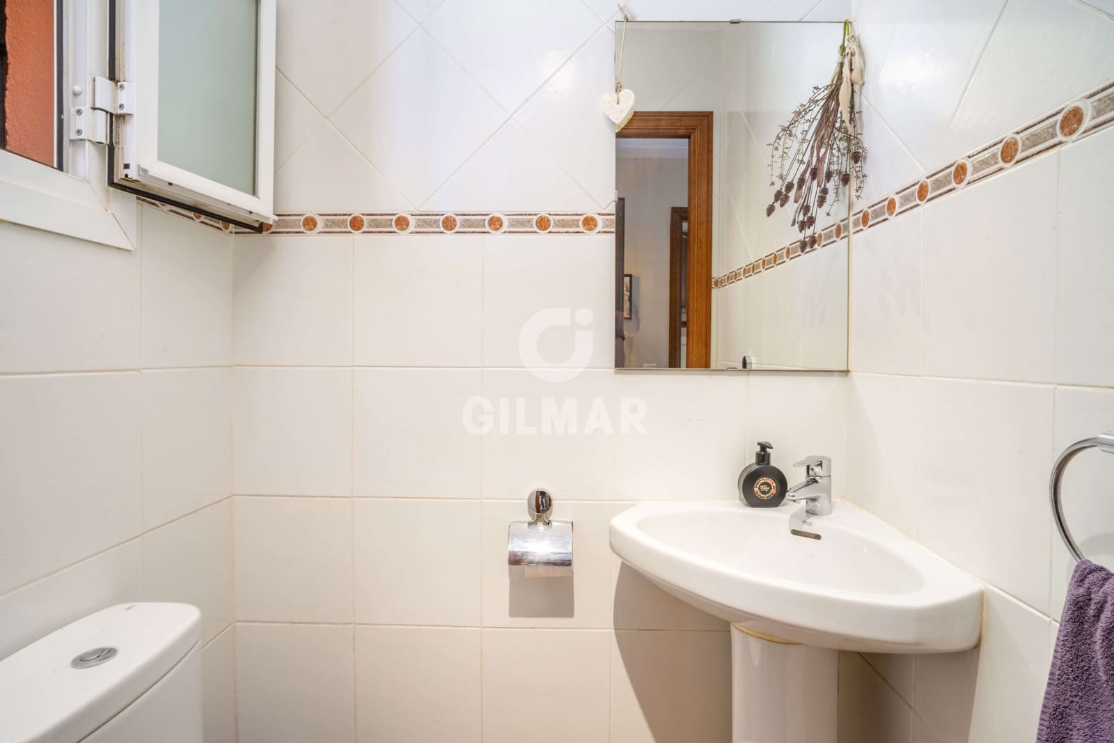 3 soveværelse Semi-Rækkehus til salg i Casares med swimmingpool - € 1.250.000 (Ref: 9205992)