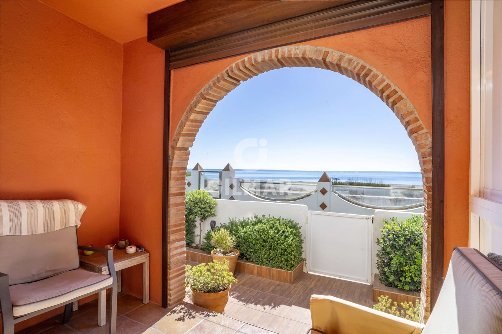 3 soveværelse Semi-Rækkehus til salg i Casares med swimmingpool - € 1.250.000 (Ref: 9205992)