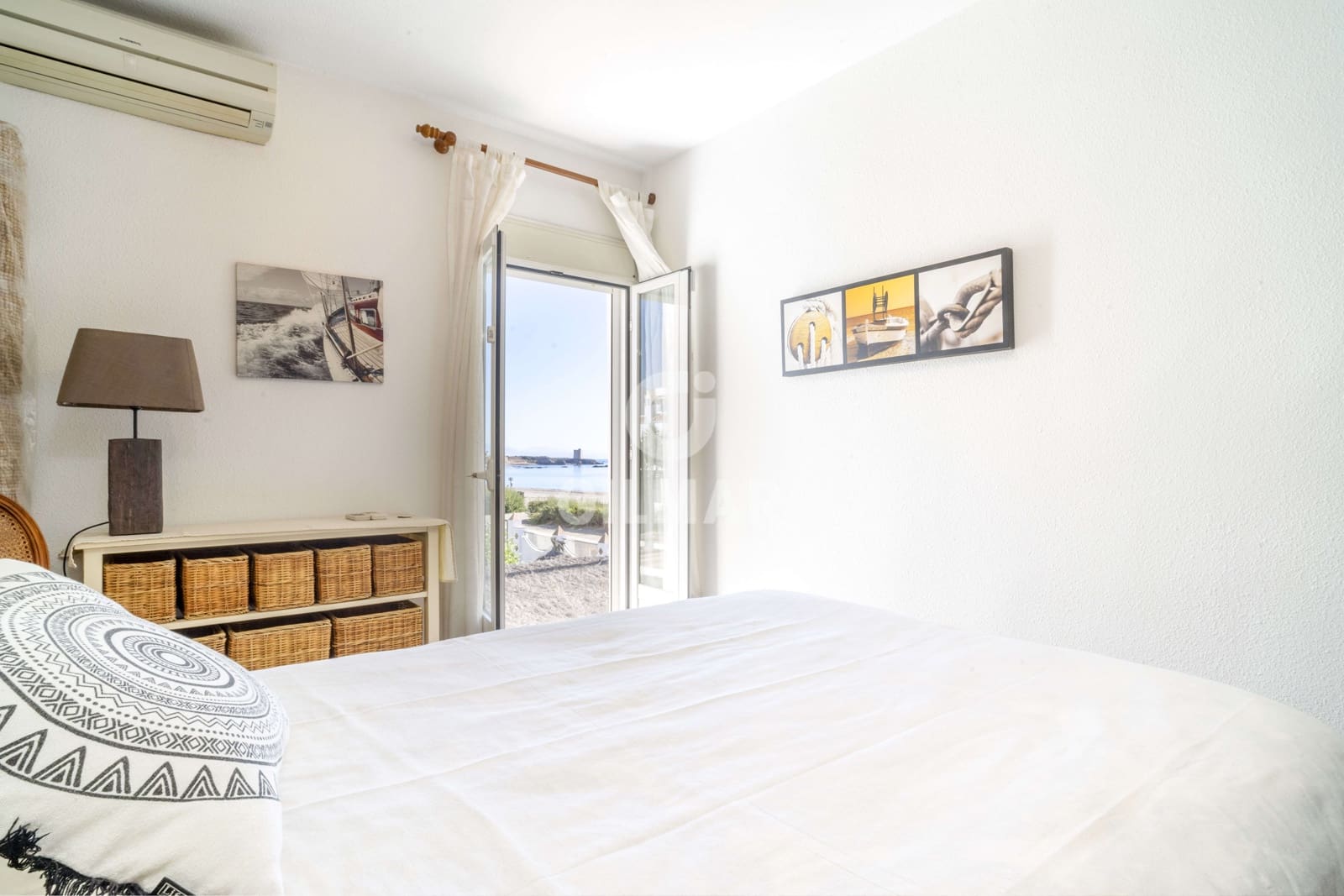 3 soveværelse Semi-Rækkehus til salg i Casares med swimmingpool - € 1.250.000 (Ref: 9205992)