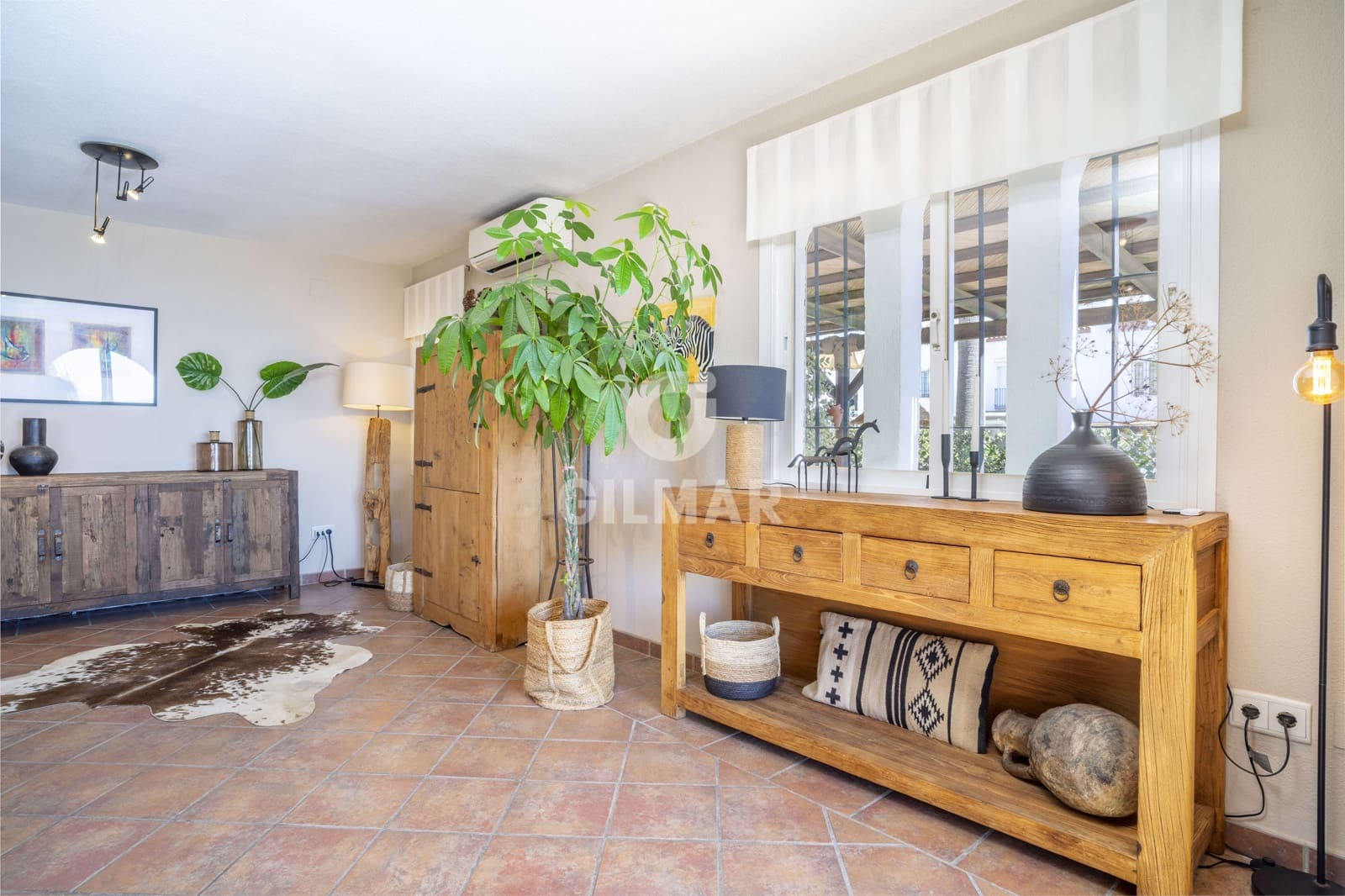 3 soveværelse Semi-Rækkehus til salg i Casares med swimmingpool - € 1.250.000 (Ref: 9205992)