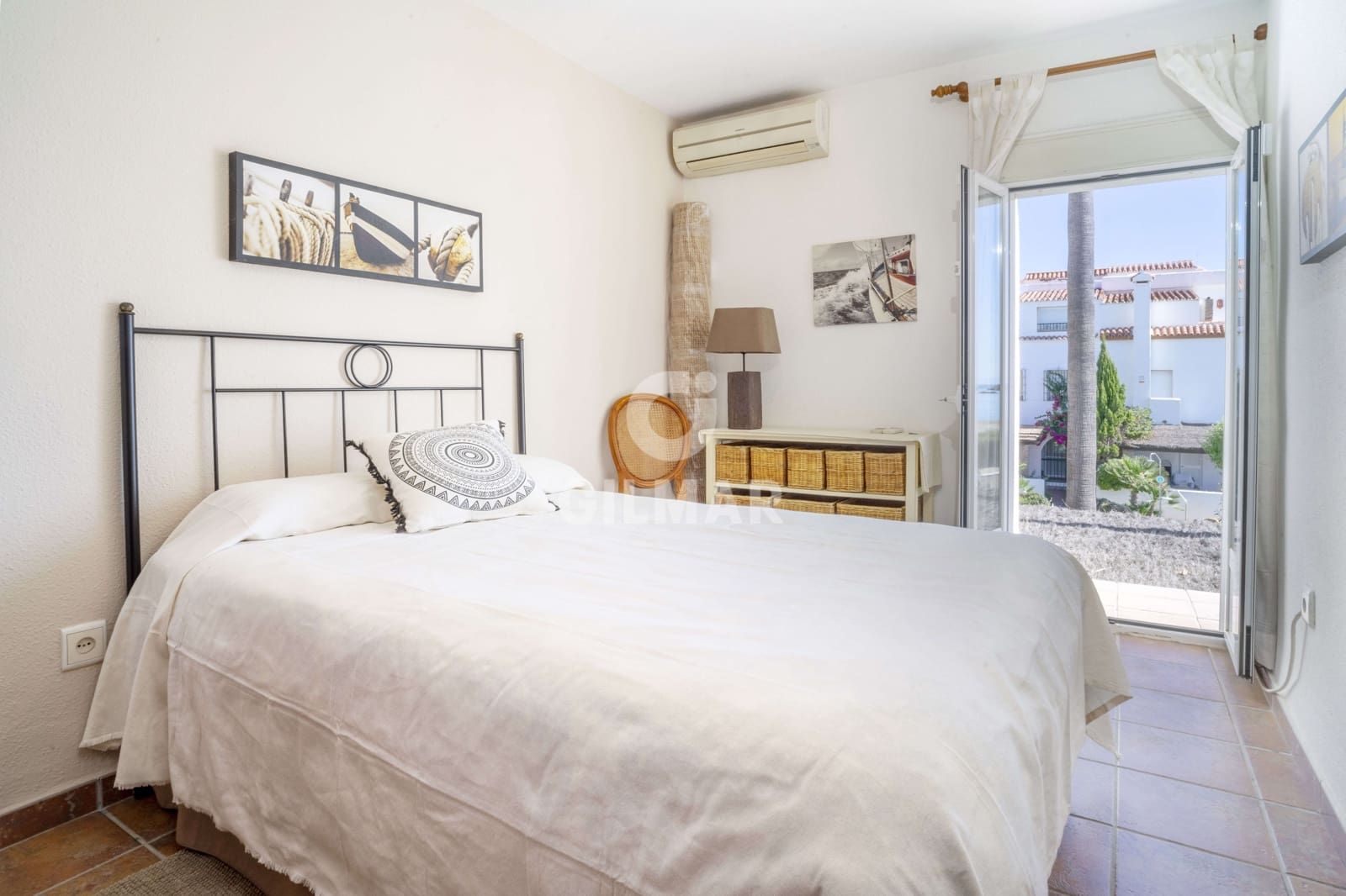 3 soveværelse Semi-Rækkehus til salg i Casares med swimmingpool - € 1.250.000 (Ref: 9205992)