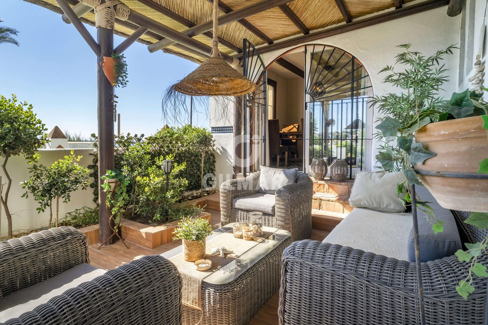 3 soveværelse Semi-Rækkehus til salg i Casares med swimmingpool - € 1.250.000 (Ref: 9205992)