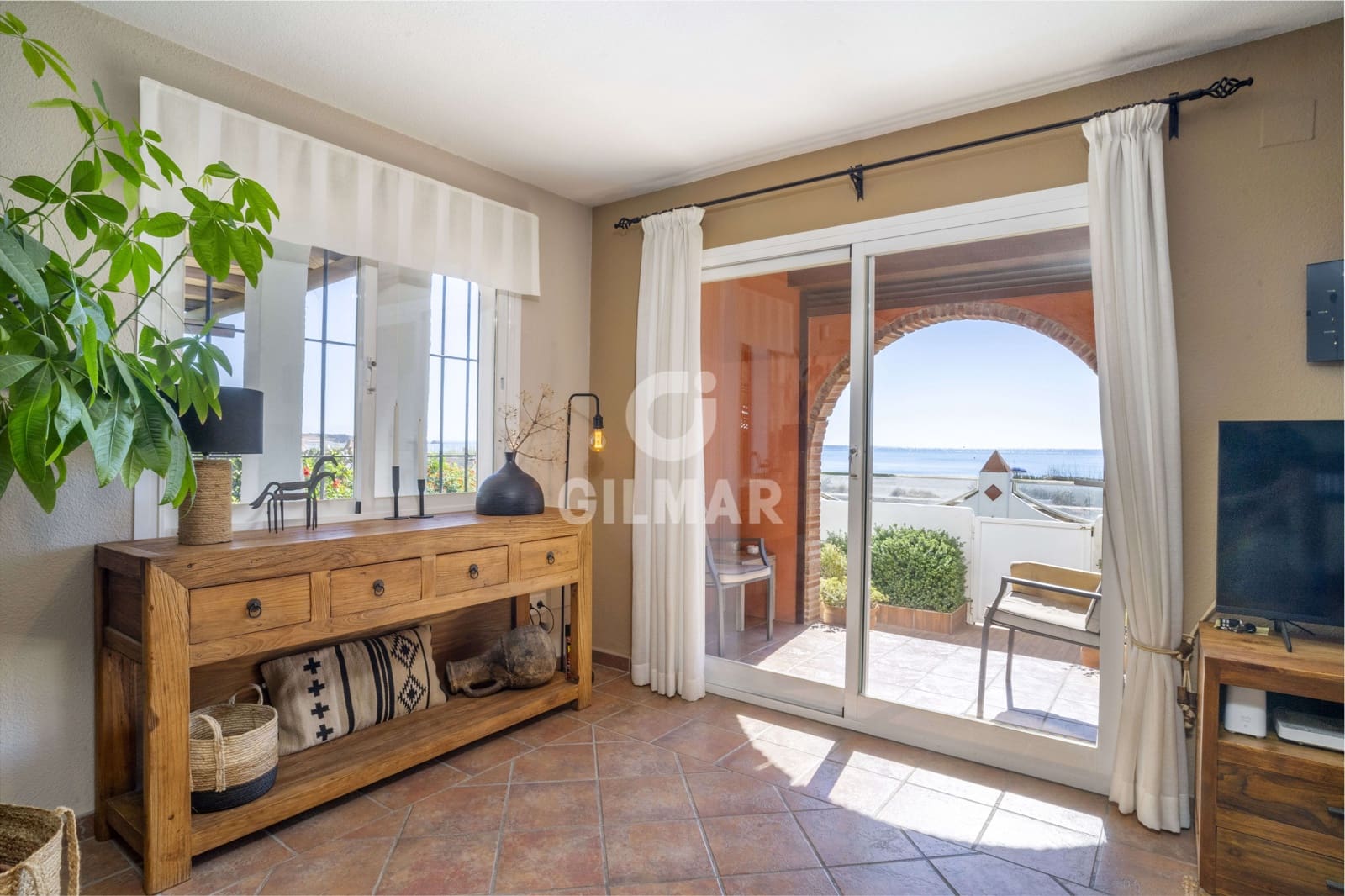 3 soveværelse Semi-Rækkehus til salg i Casares med swimmingpool - € 1.250.000 (Ref: 9205992)