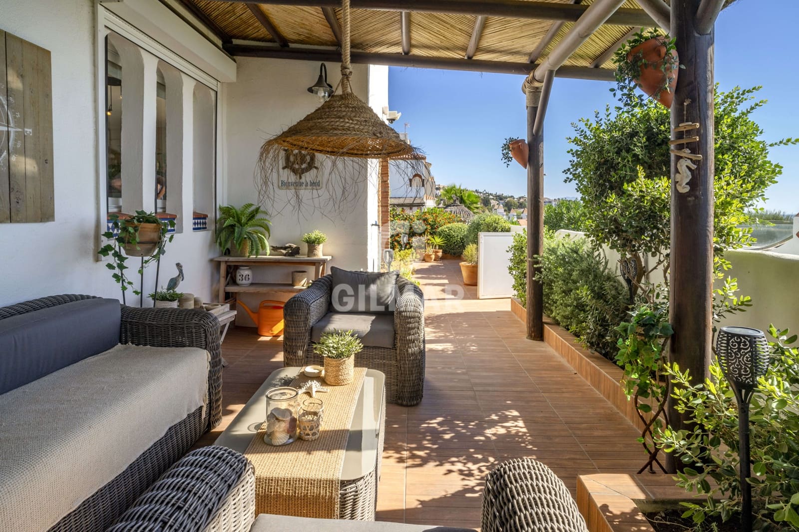 3 soveværelse Semi-Rækkehus til salg i Casares med swimmingpool - € 1.250.000 (Ref: 9205992)