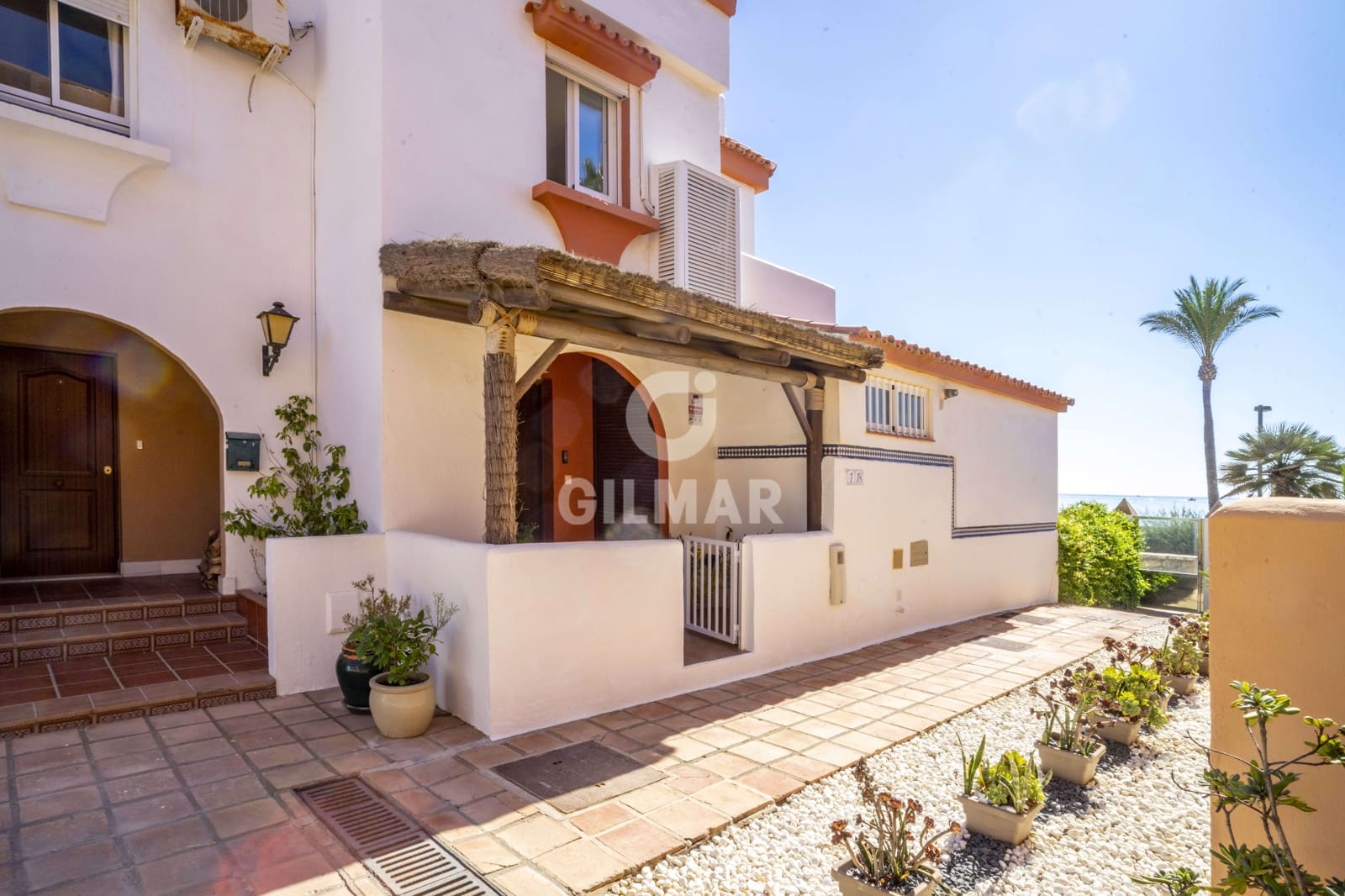 3 soveværelse Semi-Rækkehus til salg i Casares med swimmingpool - € 1.250.000 (Ref: 9205992)