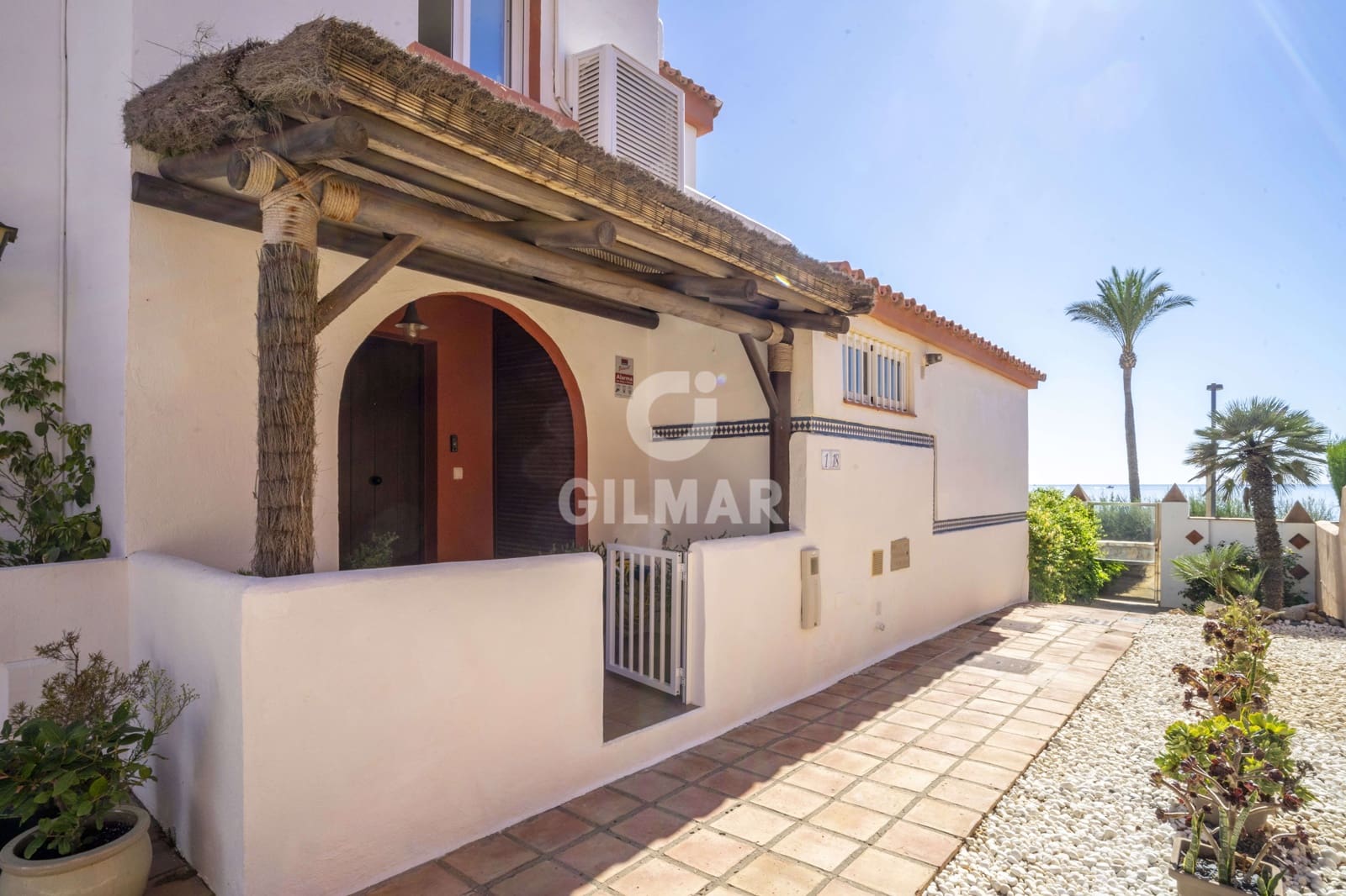 3 soveværelse Semi-Rækkehus til salg i Casares med swimmingpool - € 1.250.000 (Ref: 9205992)