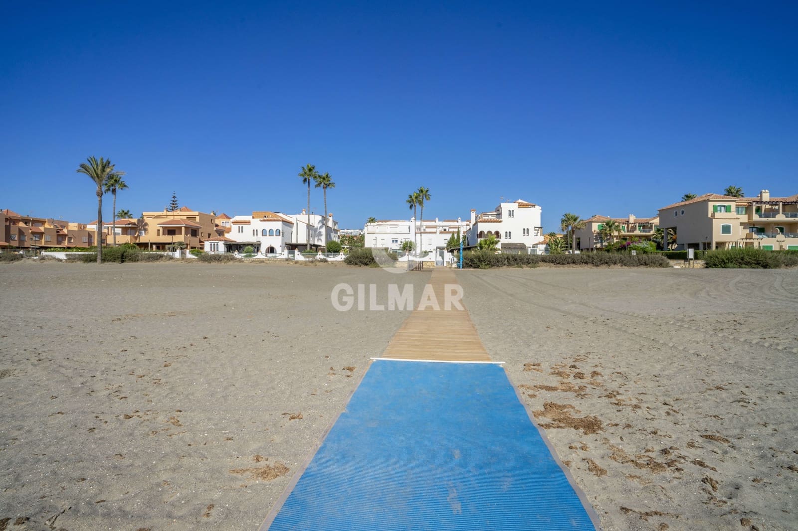 3 soveværelse Semi-Rækkehus til salg i Casares med swimmingpool - € 1.250.000 (Ref: 9205992)