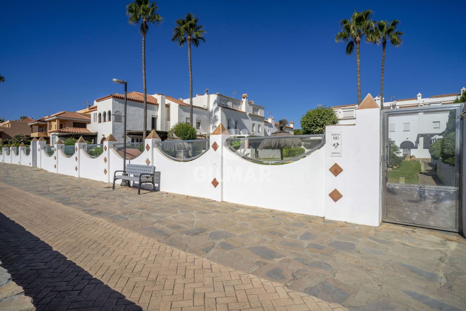 3 soveværelse Semi-Rækkehus til salg i Casares med swimmingpool - € 1.250.000 (Ref: 9205992)