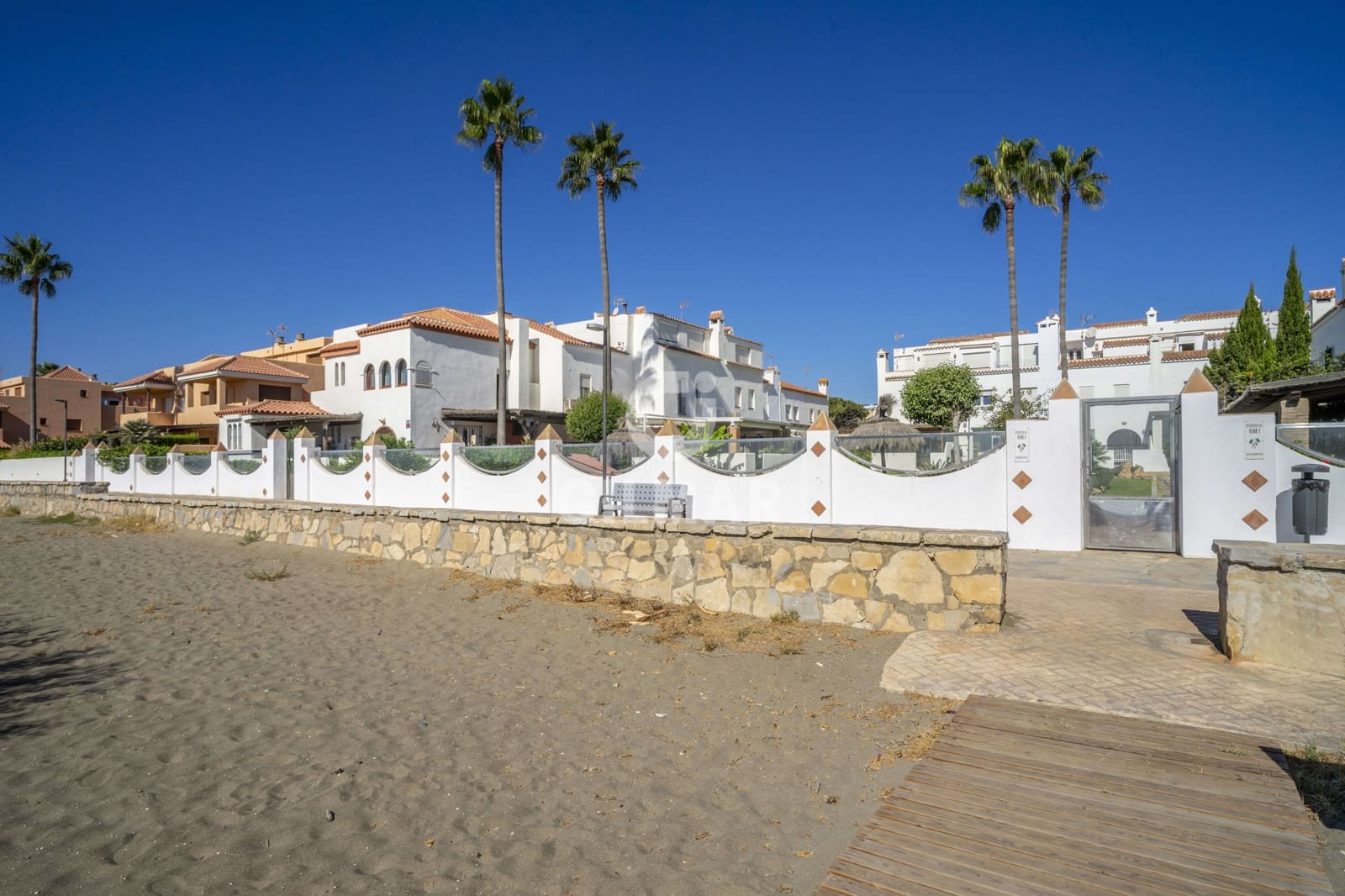 3 soveværelse Semi-Rækkehus til salg i Casares med swimmingpool - € 1.250.000 (Ref: 9205992)