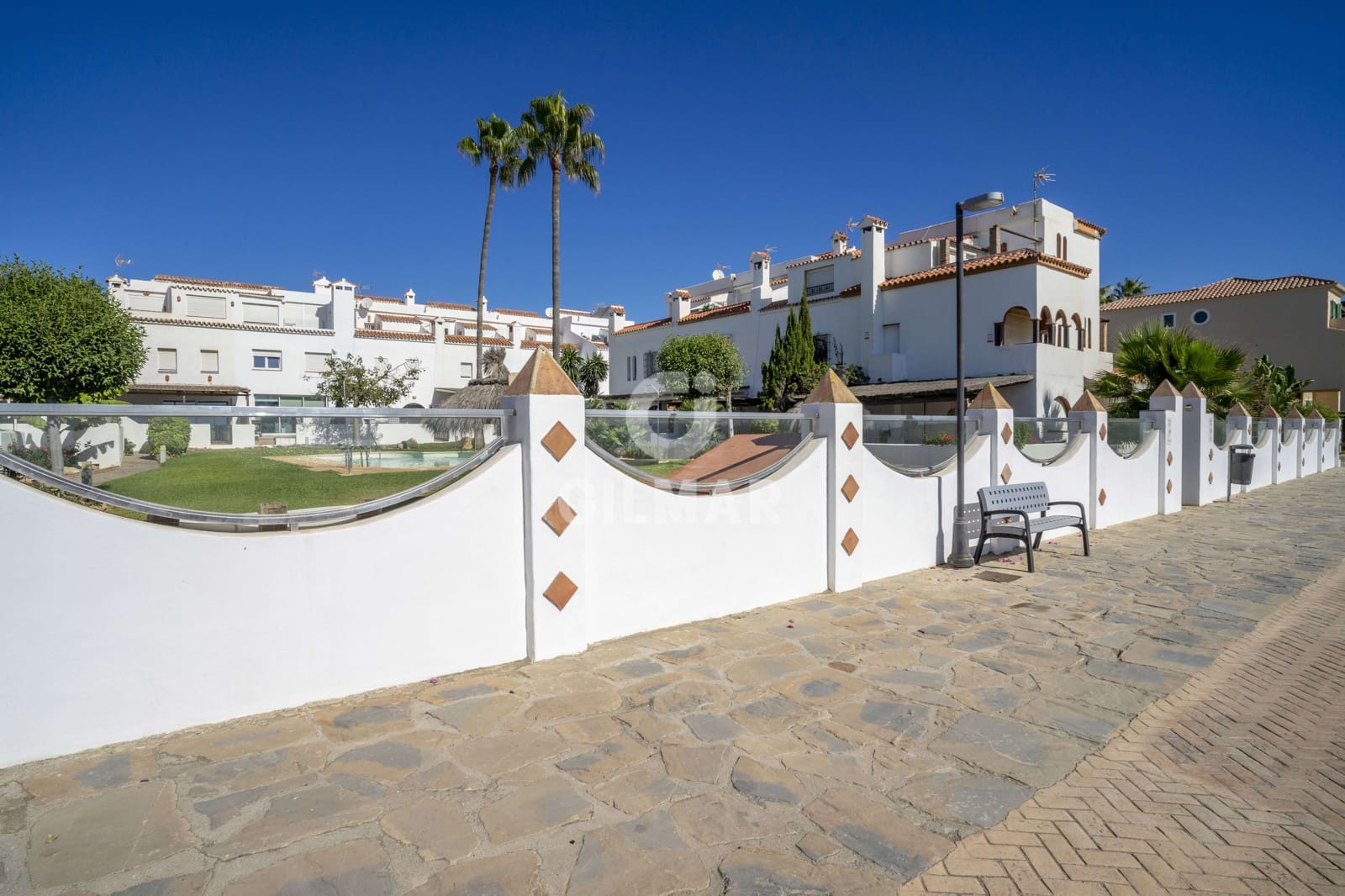 3 soveværelse Semi-Rækkehus til salg i Casares med swimmingpool - € 1.250.000 (Ref: 9205992)