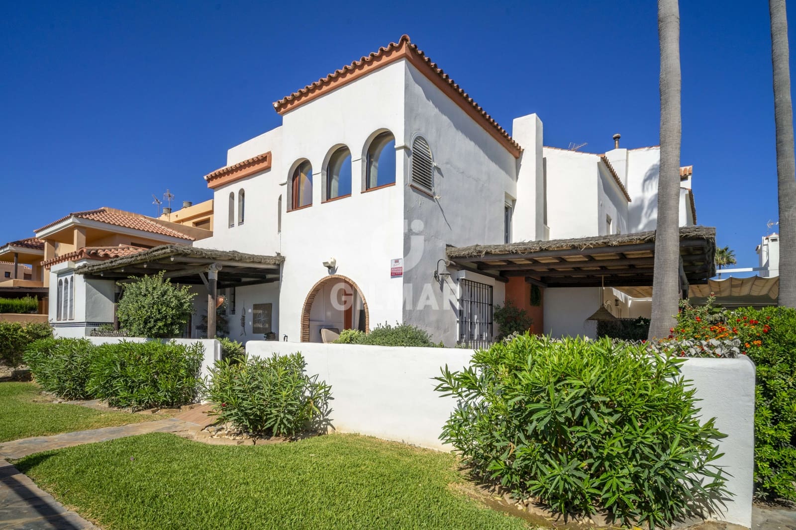 3 soveværelse Semi-Rækkehus til salg i Casares med swimmingpool - € 1.250.000 (Ref: 9205992)