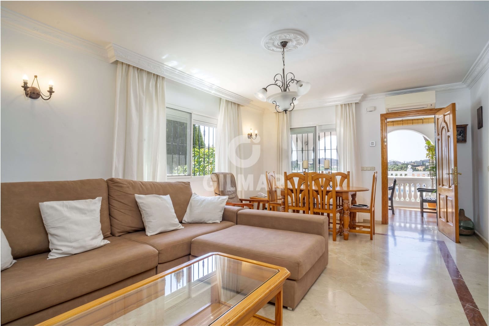 3 soverom Villa til salgs i Estepona med svømmebasseng garasje - € 1 075 000 (Ref: 9205993)