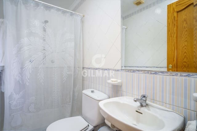 3 soveværelse Villa til salg i Las Lomas, Estepona med swimmingpool garage - € 1.075.000 (Ref: 9205993)