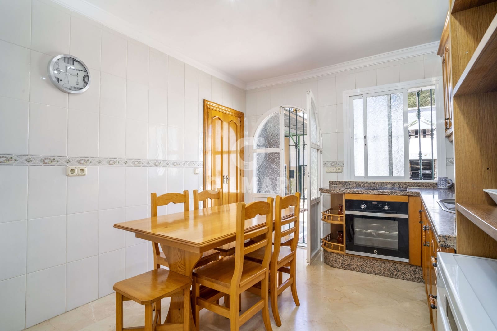 3 soverom Villa til salgs i Estepona med svømmebasseng garasje - € 1 075 000 (Ref: 9205993)