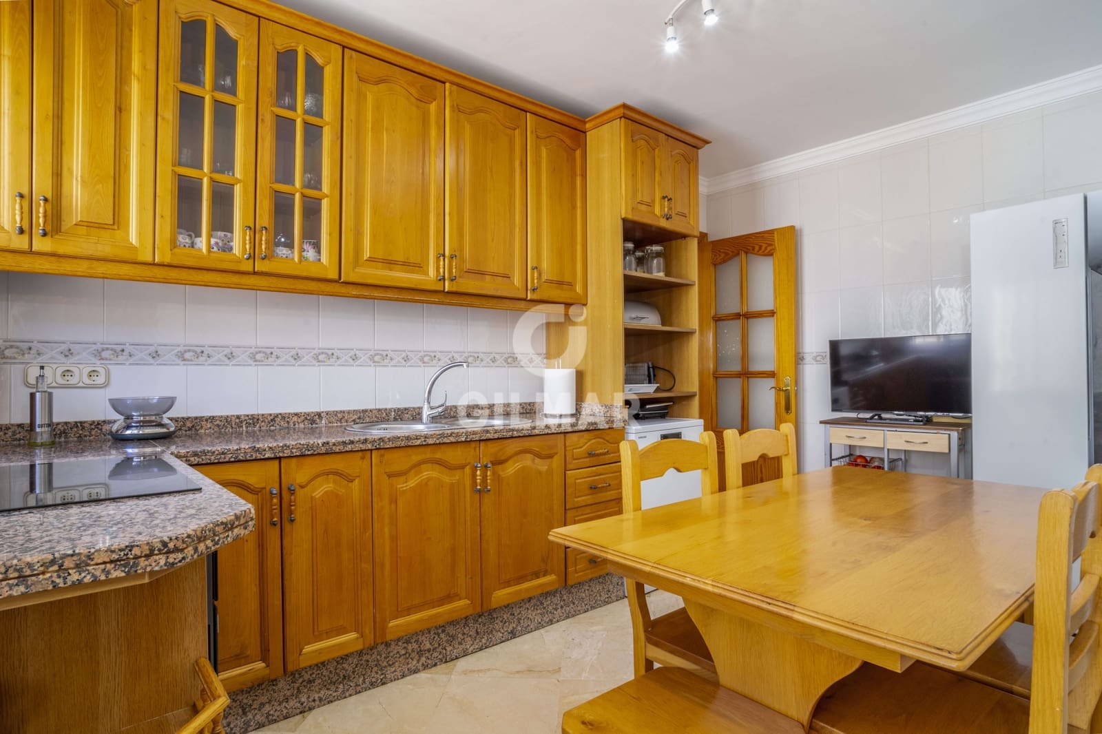 3 soverom Villa til salgs i Estepona med svømmebasseng garasje - € 1 075 000 (Ref: 9205993)