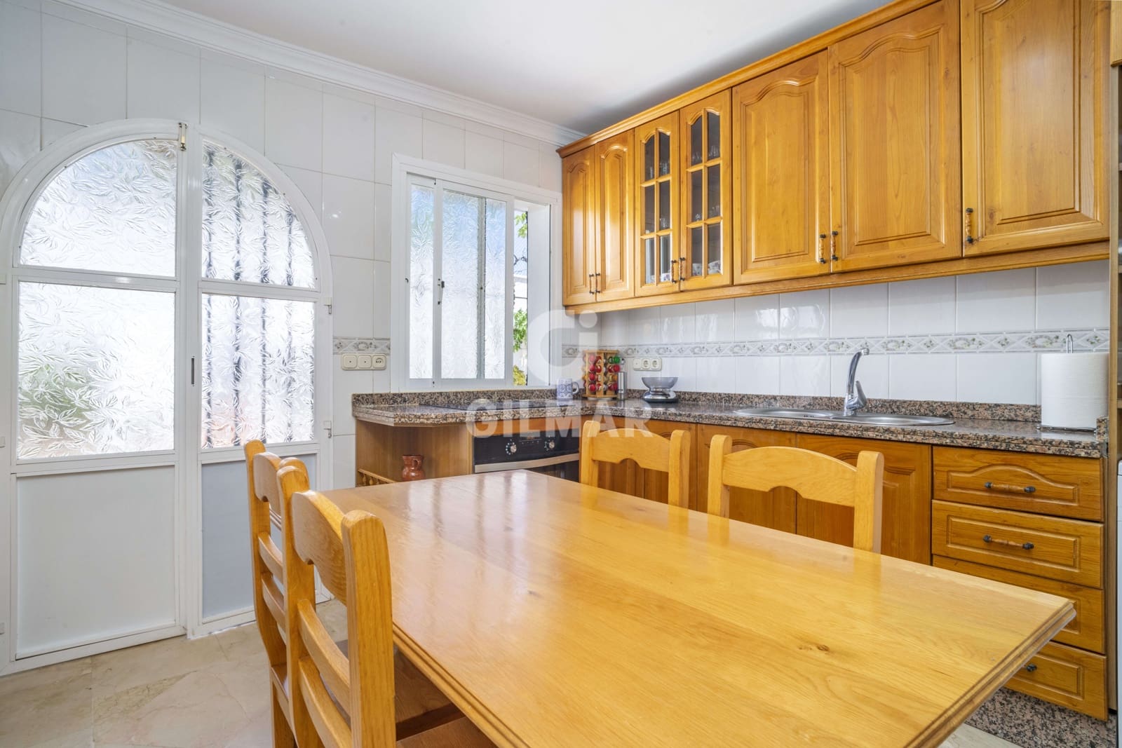 3 soverom Villa til salgs i Estepona med svømmebasseng garasje - € 1 075 000 (Ref: 9205993)