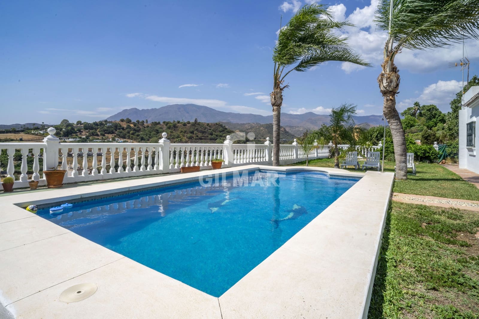 3 soverom Villa til salgs i Estepona med svømmebasseng garasje - € 1 075 000 (Ref: 9205993)