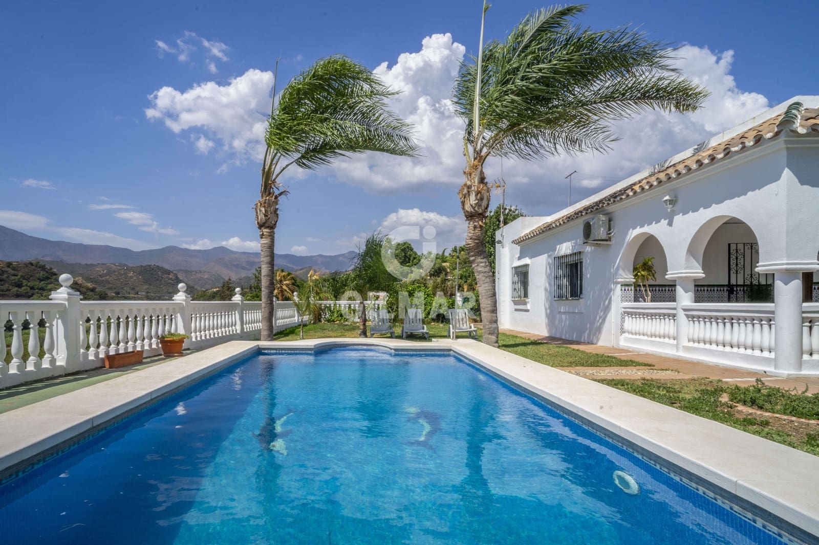 3 soverom Villa til salgs i Estepona med svømmebasseng garasje - € 1 075 000 (Ref: 9205993)