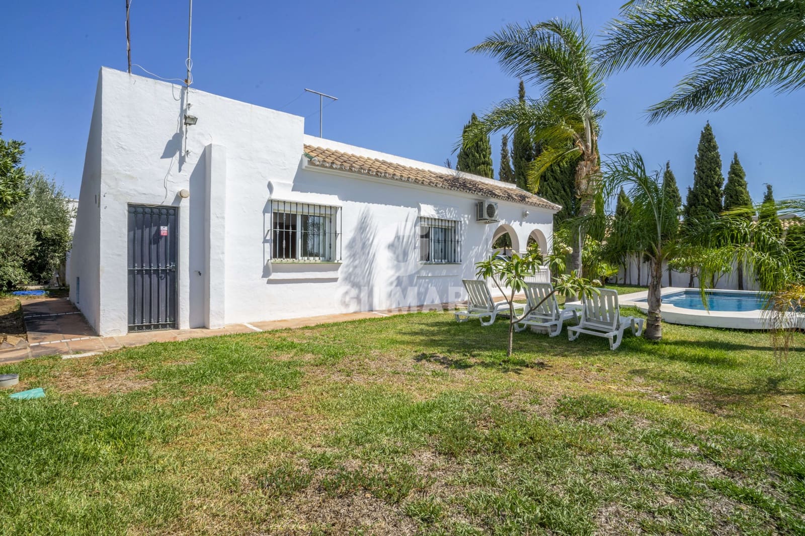 3 soverom Villa til salgs i Estepona med svømmebasseng garasje - € 1 075 000 (Ref: 9205993)