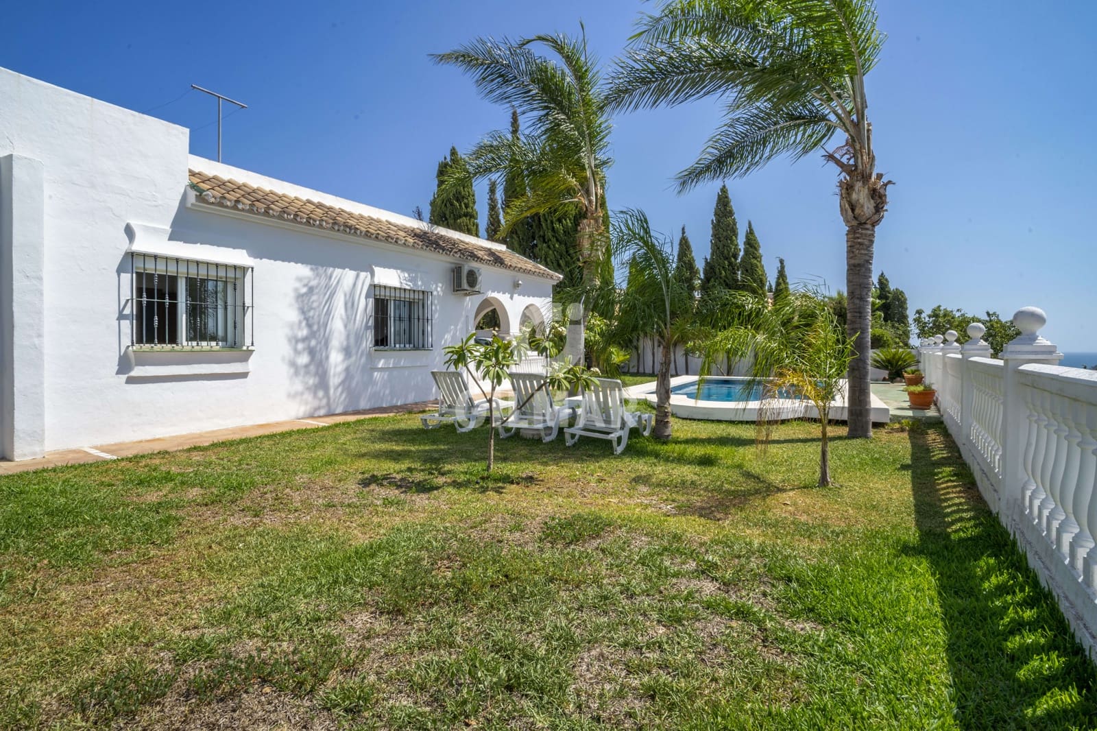 3 soverom Villa til salgs i Estepona med svømmebasseng garasje - € 1 075 000 (Ref: 9205993)
