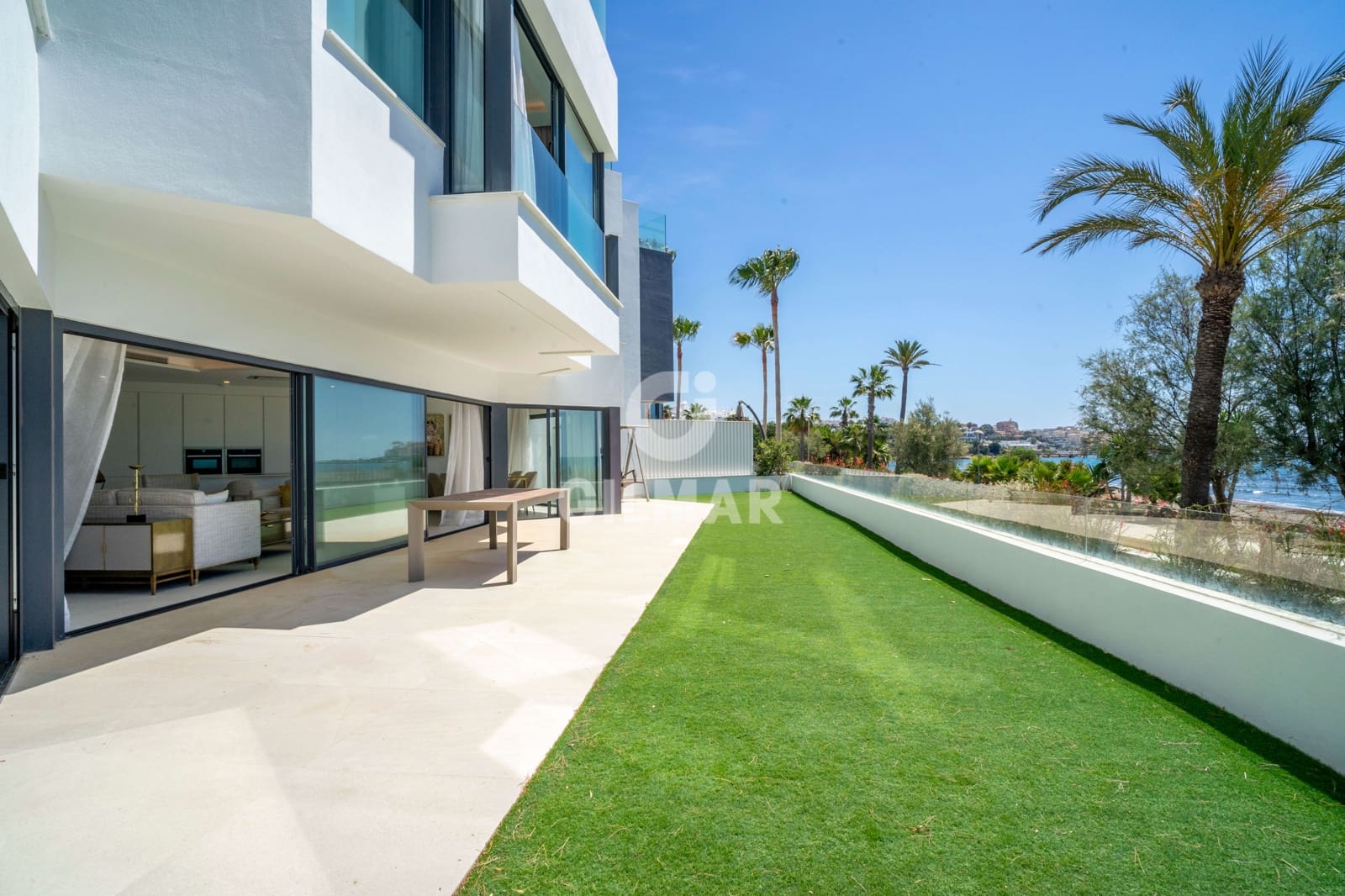 3 soveværelse Rækkehus til salg i Estepona med swimmingpool garage - € 3.450.000 (Ref: 9205995)