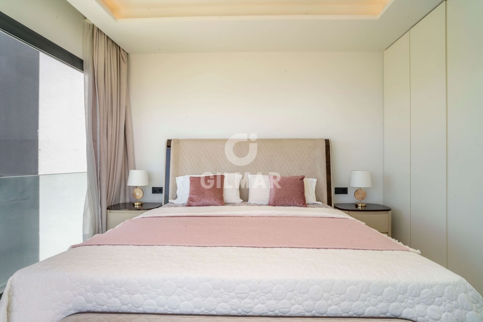 3 soveværelse Rækkehus til salg i Estepona med swimmingpool garage - € 3.450.000 (Ref: 9205995)